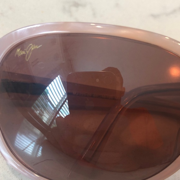 Maui Jim Rainbow Falls Sunglasses - Picture 2 of 10